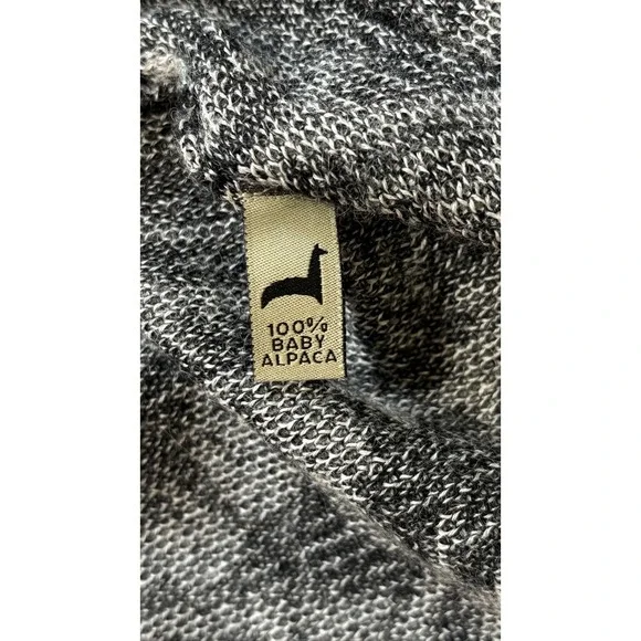 Baby Alpaca Sweater Cardigan Womens Medium Black Floral Animal Knit Button Peru